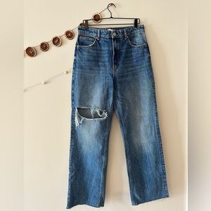 Zara straight/wide leg medium wash jean. Great condition.